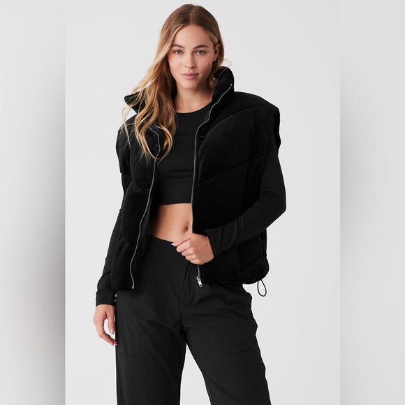 ALO YOGA Ribbed Velour Mountain Side Puffer Vest Black XS - Picture 1 of 12